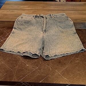 ✨️Closet Closing✨️Super Cool🛍🩳Vintage Women’s Venezia Jean Shorts